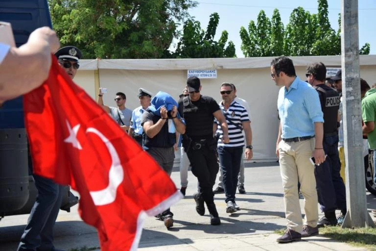 Γιατί η Τουρκία δεν μπορεί να «αρπάξει» από την Ελλάδα τους 8 Τούρκους στρατιωτικούς